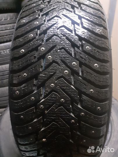 Nokian Tyres Hakkapeliitta 8 215/50 R17