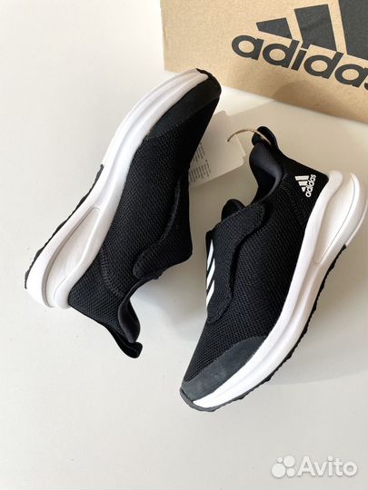 Adidas кроссовки детские 29