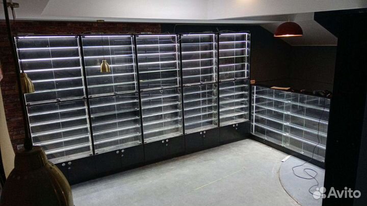 Витрины стеклянные для табака, для сигарет