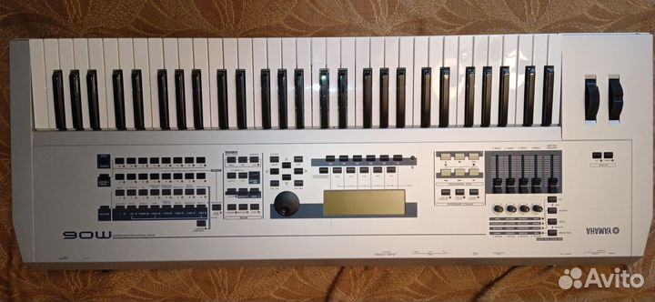 Синтезатор студийный yamaha MO6 япония