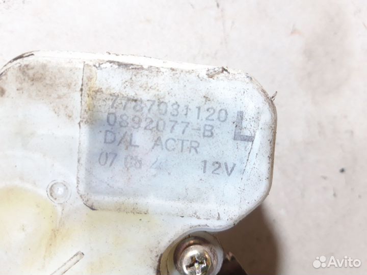 Замок передней левой двери Ниссан Альмера Классик