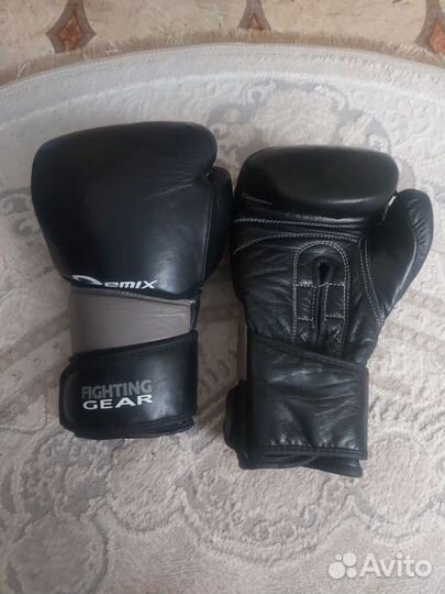 Боксерские перчатки 14 oz