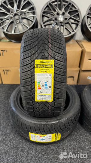 Sonix WinterXPro 888 245/40 R17 и 225/45 R17 95V