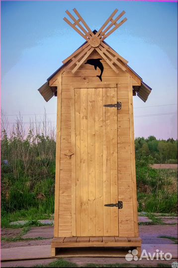 Дачный туалет деревянный