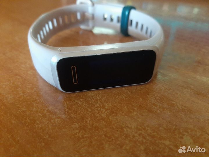 Часы Huawei Band 4