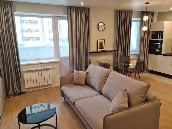 2-к. квартира, 52 м², 6/17 эт.