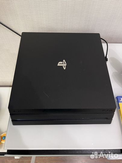 Sony PS4 pro 1tb