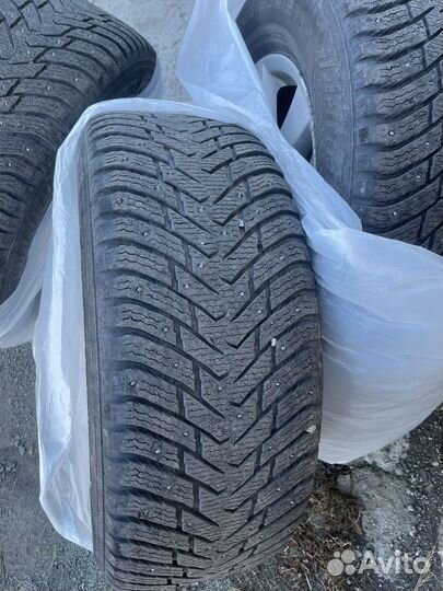 Nokian Tyres Hakkapeliitta 8 SUV 285/60 R18