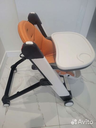 Детское кресло для кормления Peg Perego