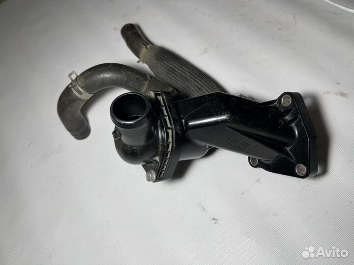 Корпус с термостатом для Kia Mohave / Киа Мохав