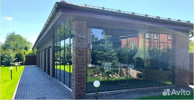 Стеклянная перегородка 