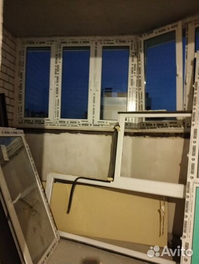 Оконный блок с дверью