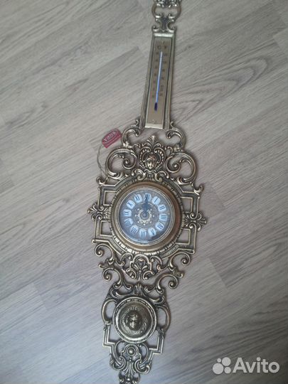 Часы бронзовые настенные