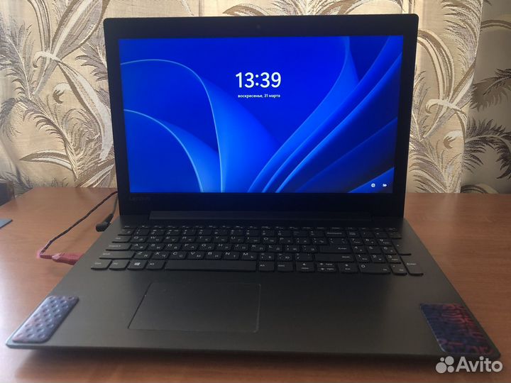 Ноутбук Lenovo