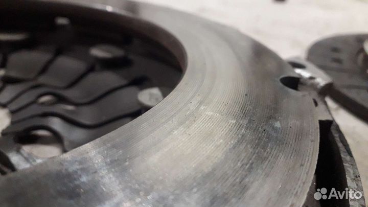 Сцепление форд фокус 2. 1.8л практически новое