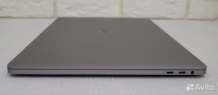 MacBook Pro 16