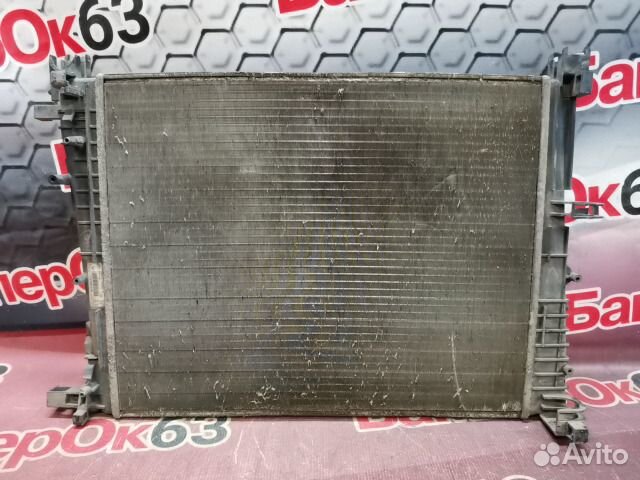 Радиатор охлаждения передний Renault Logan