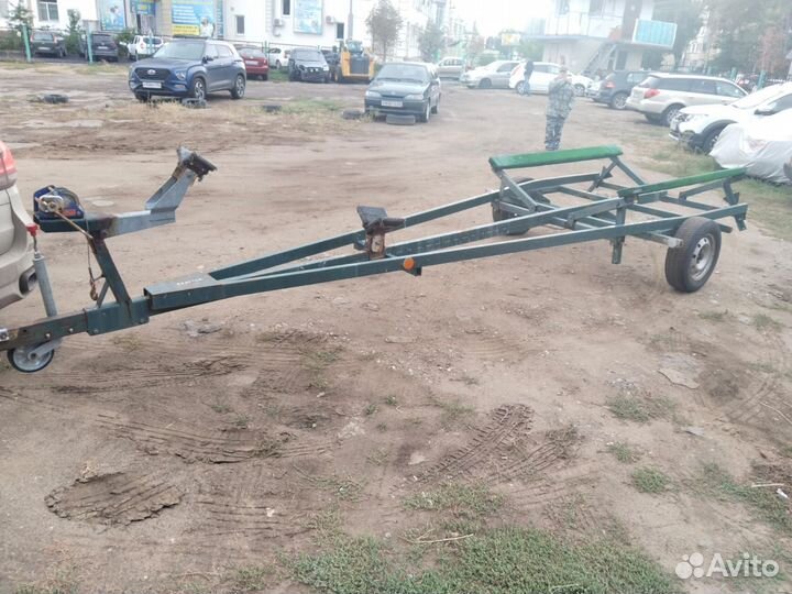 Лодочный прицеп бу для лодки 6 метров