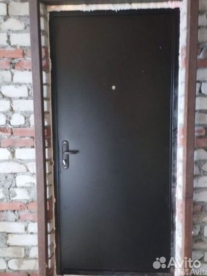 Дверь входная метал / метал