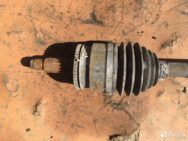 Привод передний 5х114.3 00-07г. Дефект