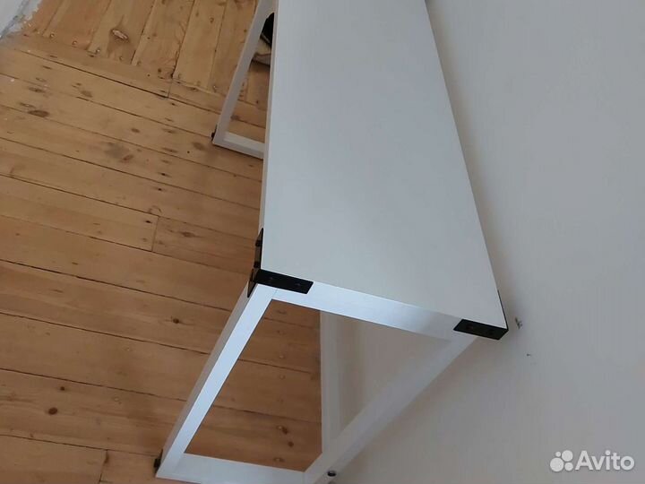 Консольный стол