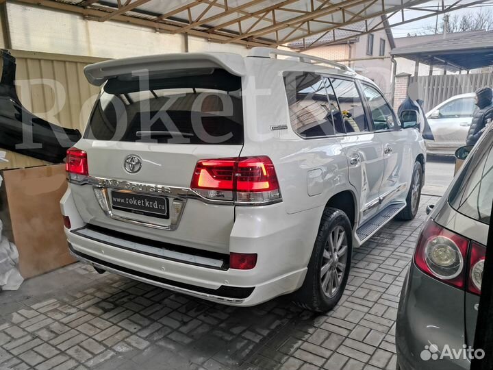 Обвес Toyota Land Cruiser 200 в 2021 V6901