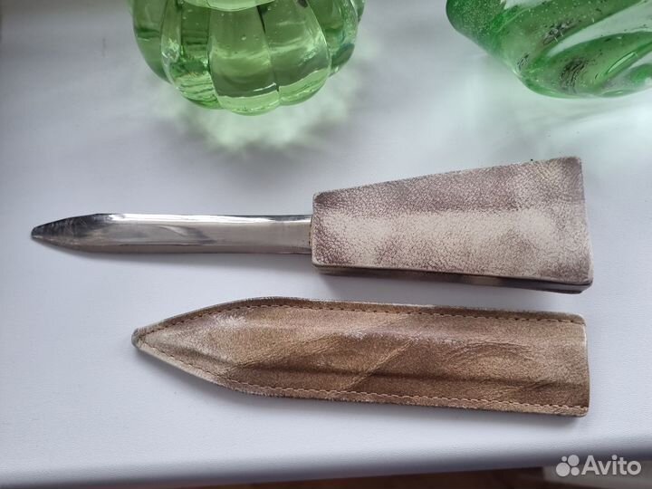 Нож для резки бумаги