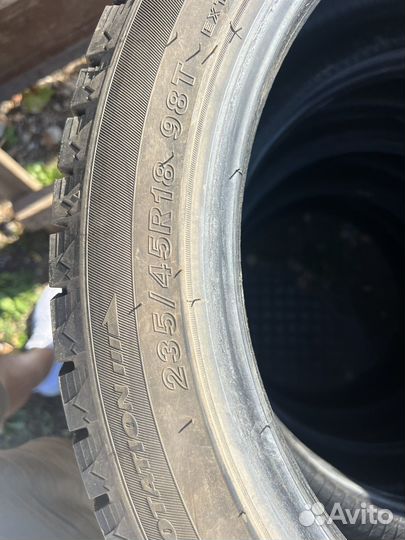 Westlake SW618 235/45 R18