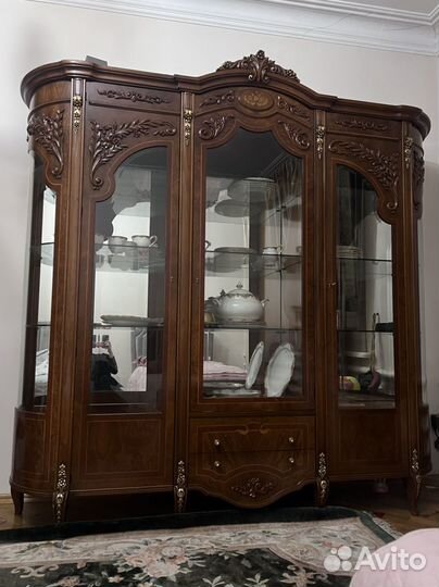 Буфеты и серванты