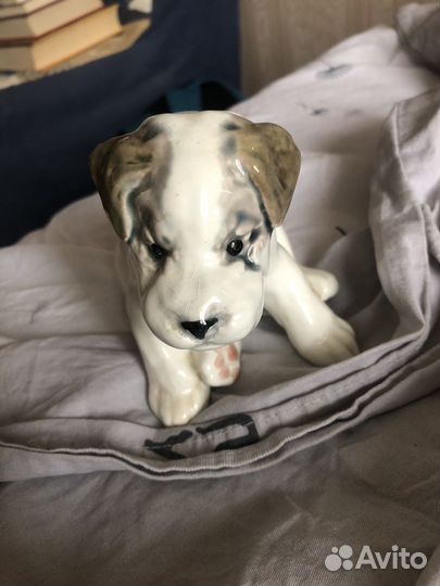 Собака из фарфора