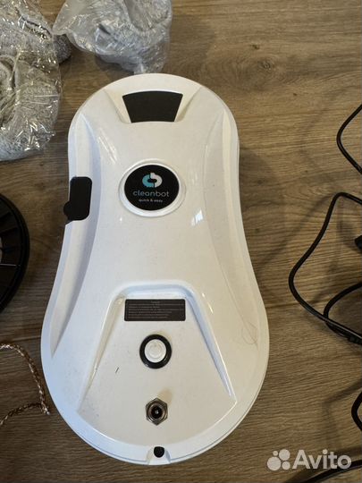 Робот мойщик окон