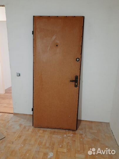 Дверь входная металлическая