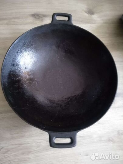 Чугунная сковорода вок