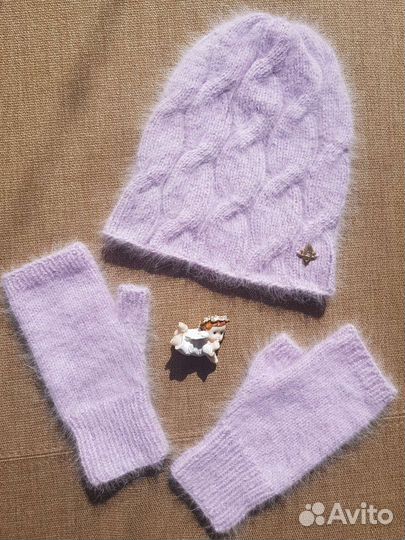 Вязаный комплект(шапка+митенки)