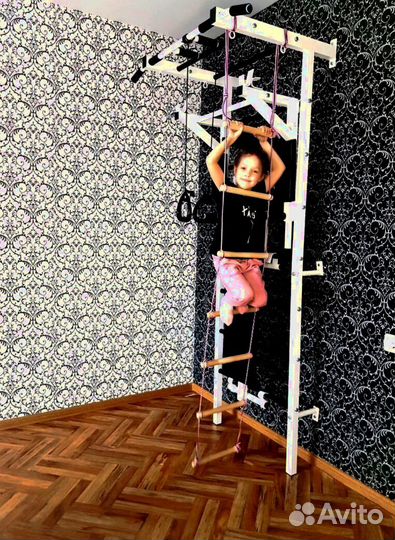 Шведская стенка с турником, брусьями и скамьей