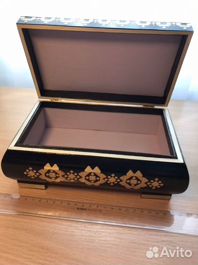 Шкатулка деревянная, резная, ручная кабота