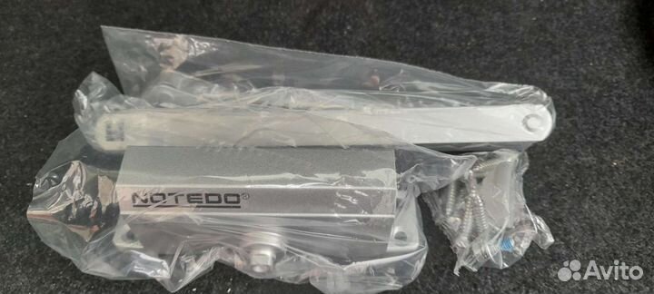 Продам дверной доводчик