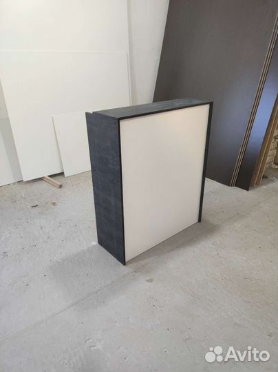 Стойка ресепшн