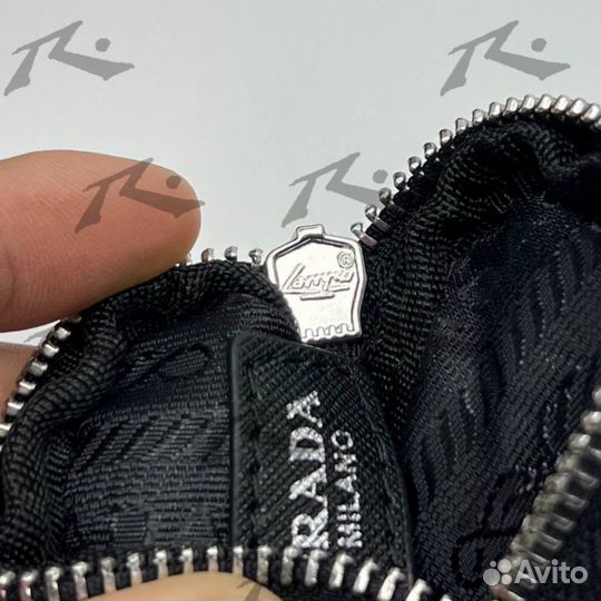 Сумка Prada Re-edition 2005 Black оригинал