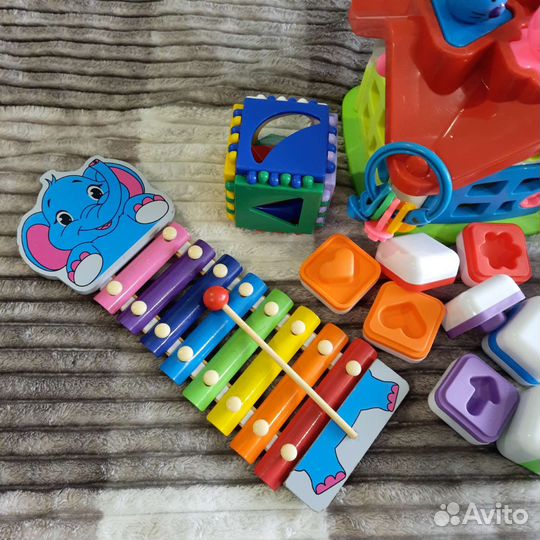 Развивающие игрушки