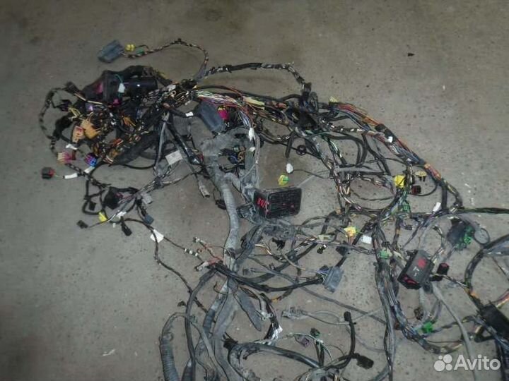 Коса подкапотная Volkswagen Tiguan cava 2009