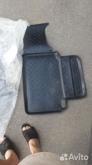 Коврики резиновый для машины