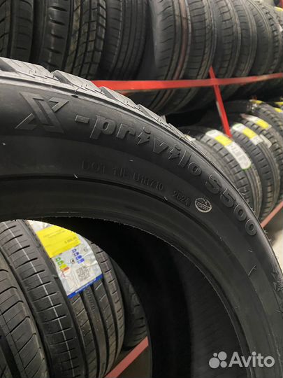 Tracmax X-Privilo S500 215/60 R17 100T