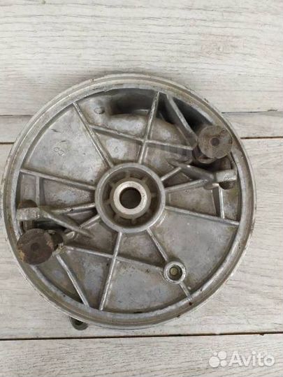 Передний тормозной опорный барабан Днепр 11