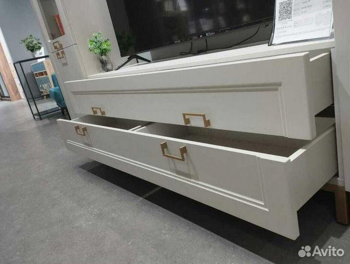 Тумба под телевизор Ассоль