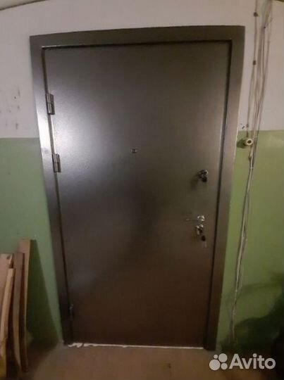 Стальная дверь-перегородка
