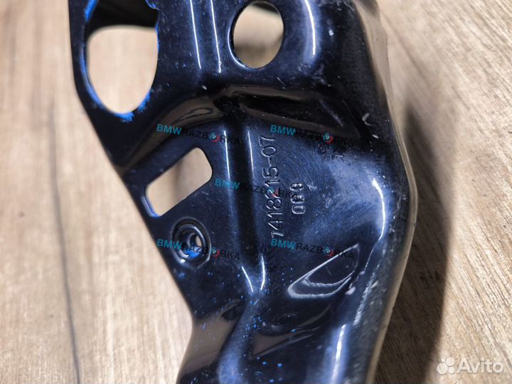 Внутреннее крепление крыла переднего левого BMW X5