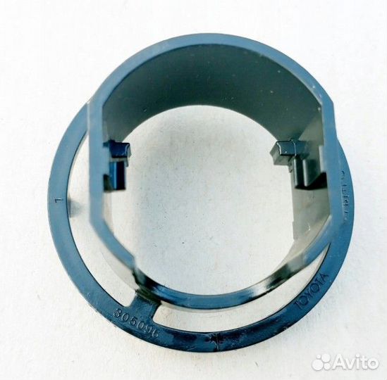 Кольцо зажим парктроника переднее Toyota Corolla