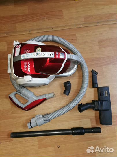 Пылесос, циклон, управление с ручки