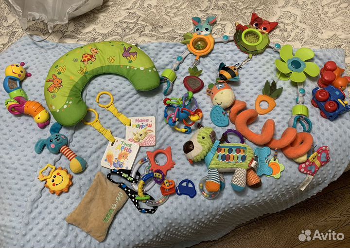 Игрушки для малышей пакетом